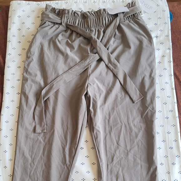 Jcpenney Paperbag Waist Pants M Smokey 